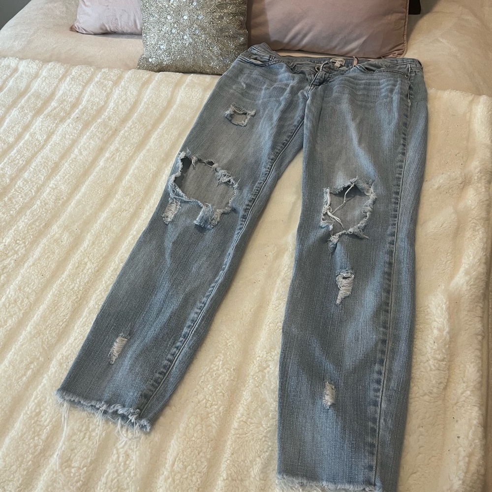 Distressed jeans. Size 7